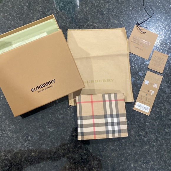 Burberry Wallet for men - Picture 3 of 4